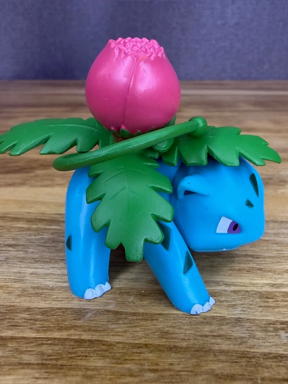 Pokemon Ivysaur Figure 2015 TOMY Toy Action Figure